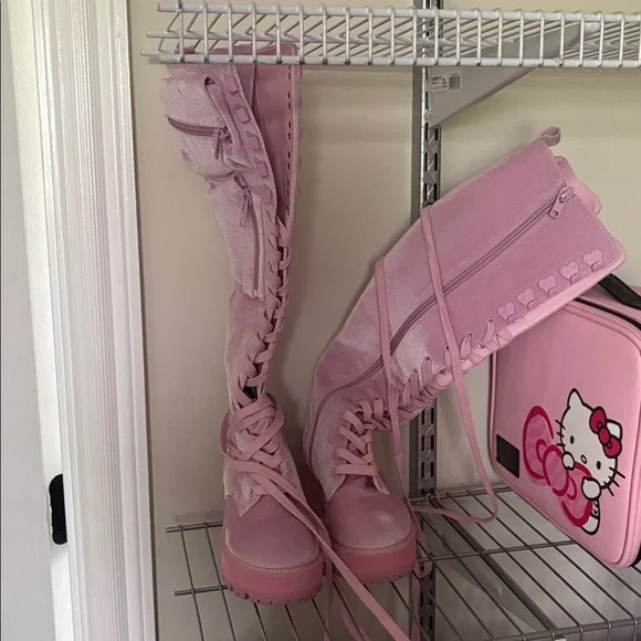 Dollskill velvet pink Lace-Up Platform Knee-High Boots size 6! Brand new! - Picture 3 of 5